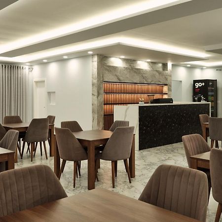 Montflux Hotel Boks Екстериор снимка