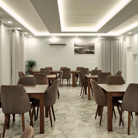 Montflux Hotel Boks Екстериор снимка