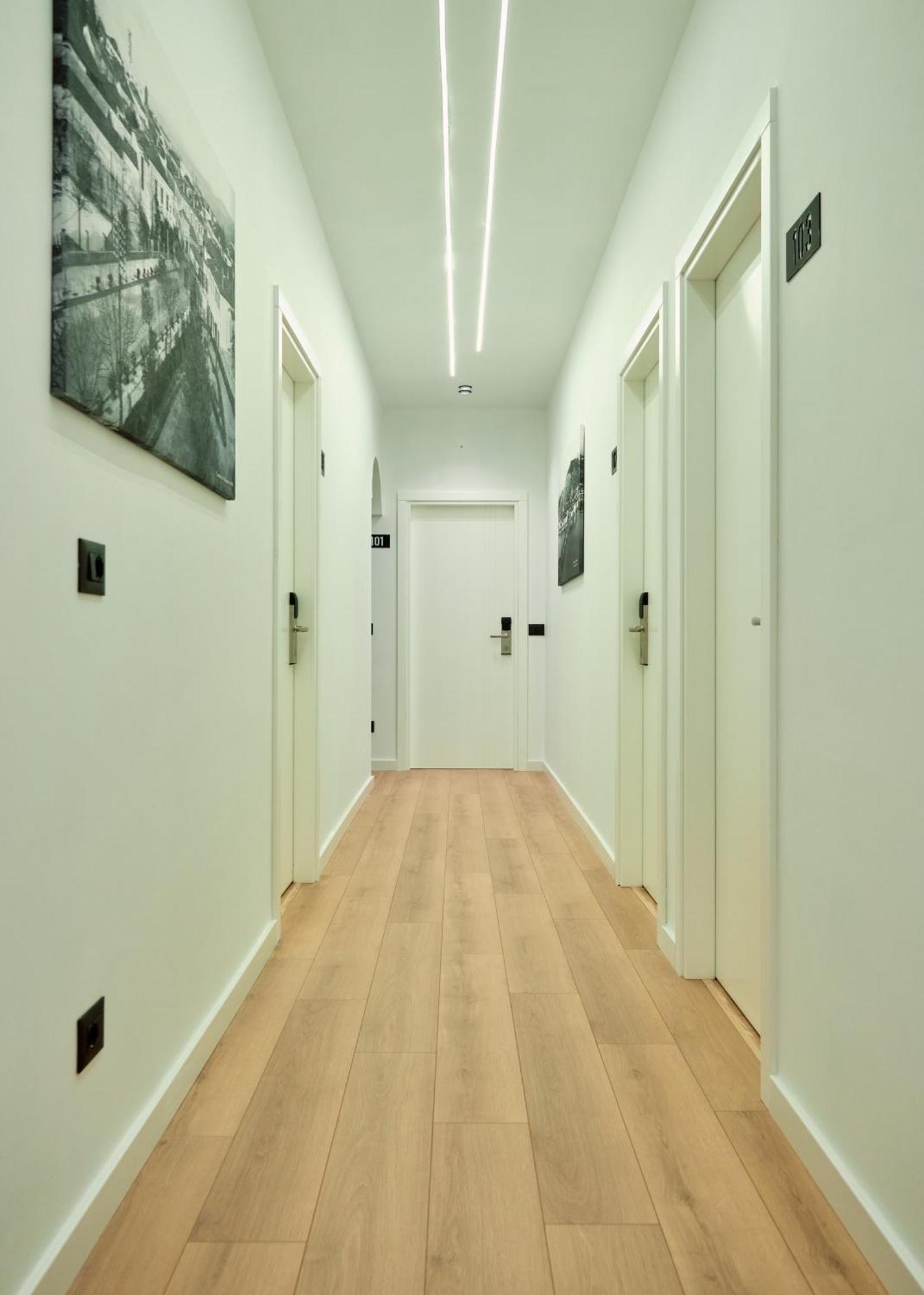 Montflux Hotel Boks Екстериор снимка