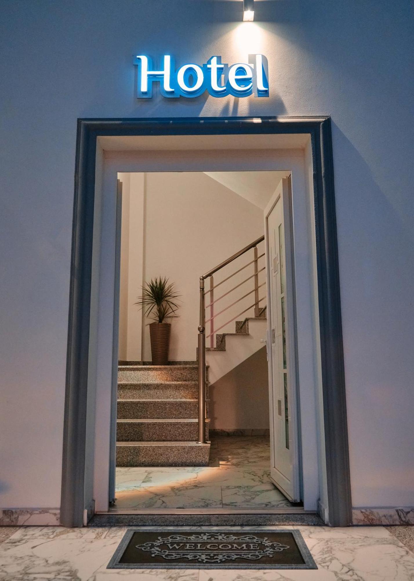 Montflux Hotel Boks Екстериор снимка