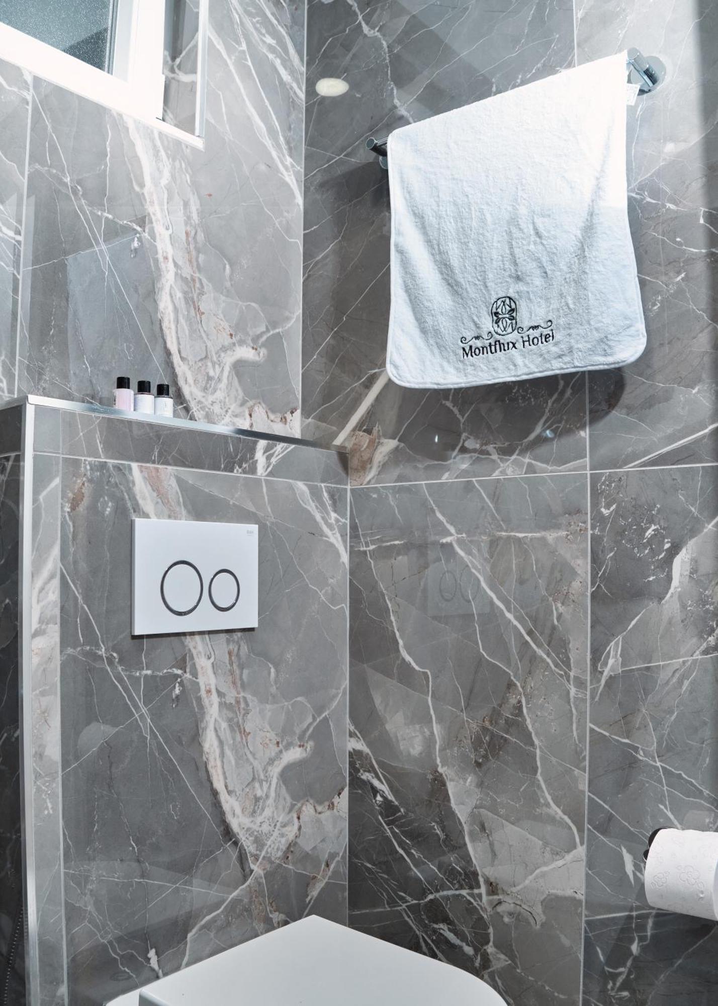 Montflux Hotel Boks Екстериор снимка