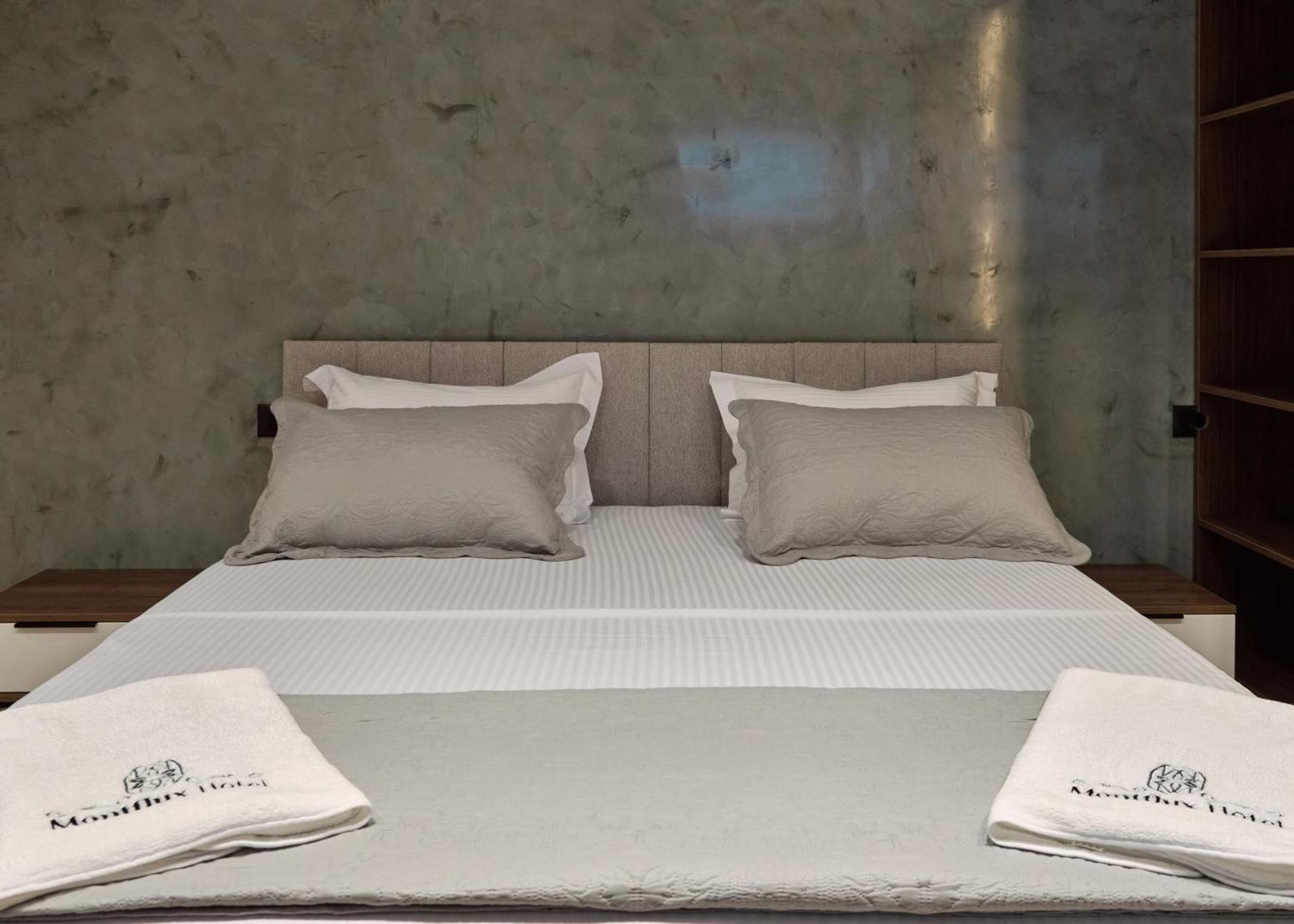 Montflux Hotel Boks Екстериор снимка