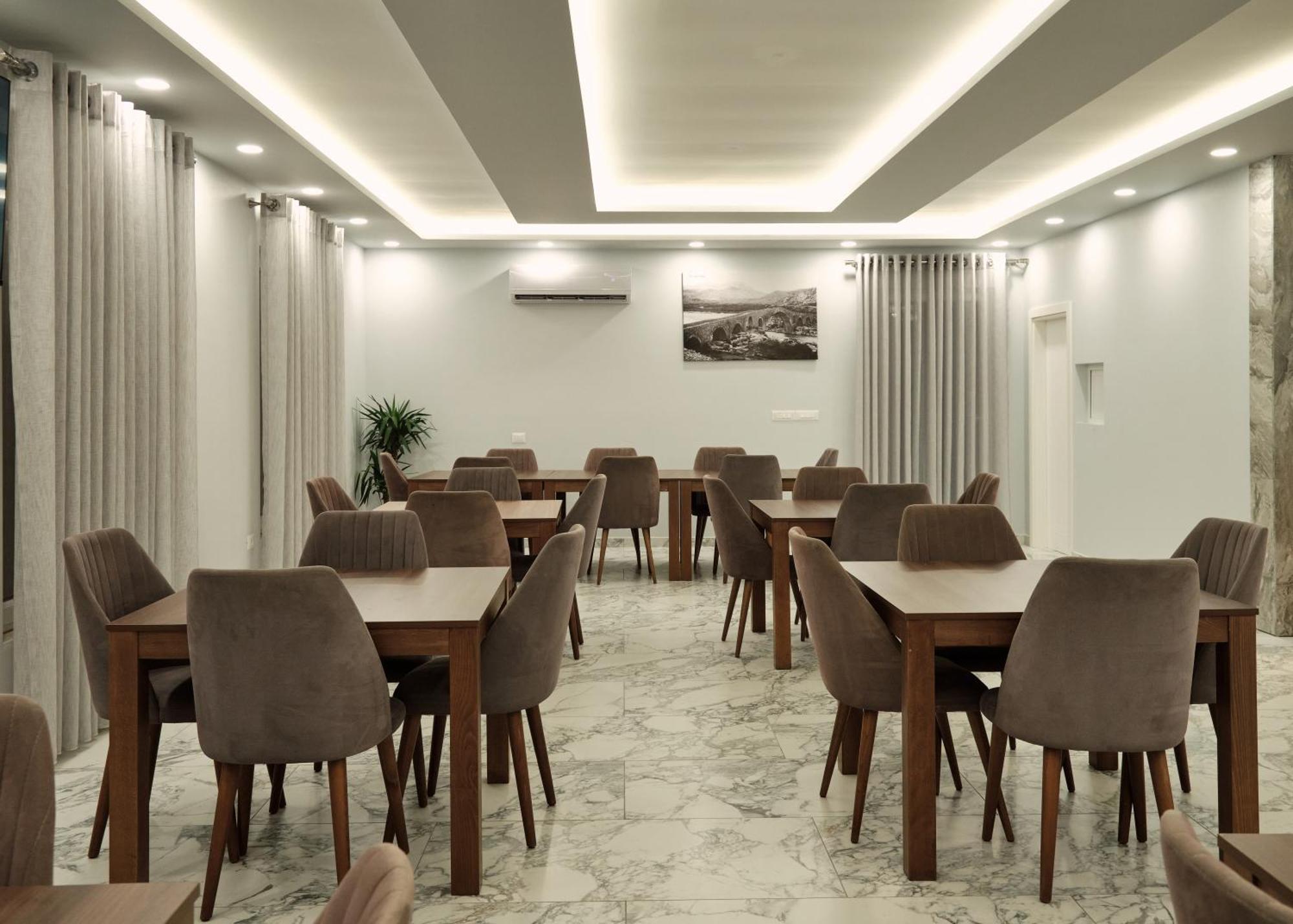 Montflux Hotel Boks Екстериор снимка