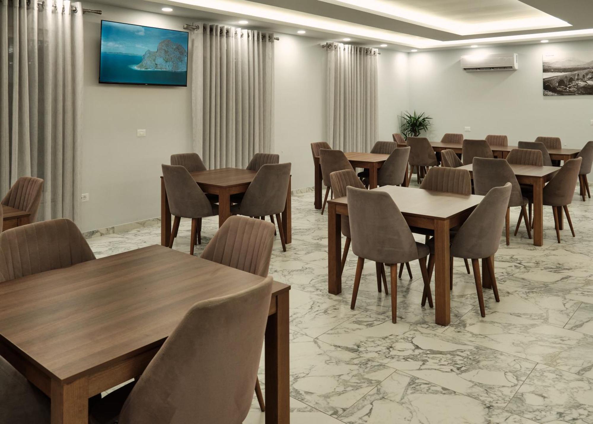 Montflux Hotel Boks Екстериор снимка